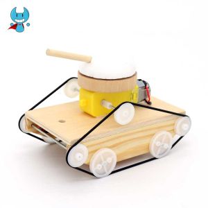 DIY Tank for Kids Made with Wooden Blocks
